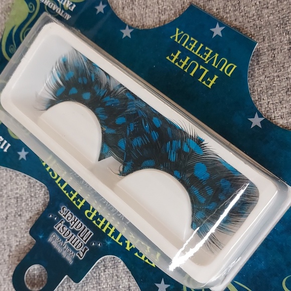 Wet n Wild Fantasy Makers Feather Fetish Self Adhesive False Eyelashes 11202s - Picture 3 of 5